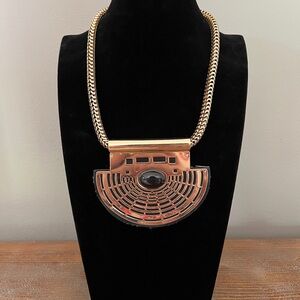 Elegant Gold and Black Pendant Necklace